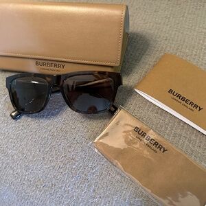 Burberry square sunglasses
